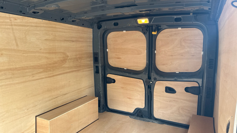 Nissan Primastar 30 L2 Diesel 2.0 dCi 110ps H1 Tekna Van